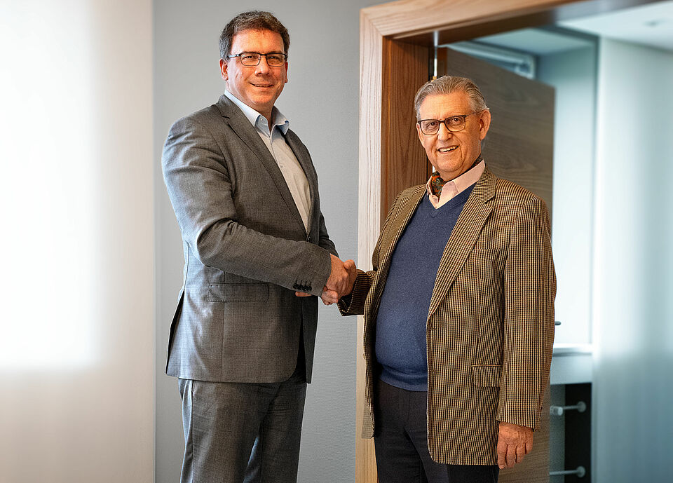 Dr. Martin Krause, Präsident des DRK-Kreisverbands Herne und Wanne-Eickel (li) und der Präsident des DRK-Landesverbandes Westfalen-Lippe, Dr. jur. Fritz Baur
